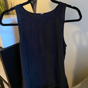 Lululemon black and gold tie tank size 6
